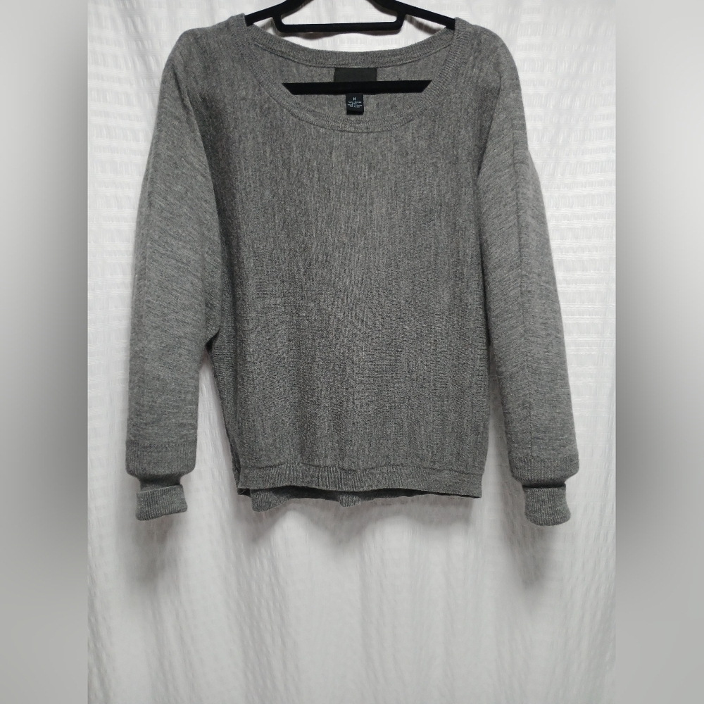 Cynthia Rowley 100% Merino Wool Scoop Neck Dolman Sleeve  Sweater. Ladies Size M